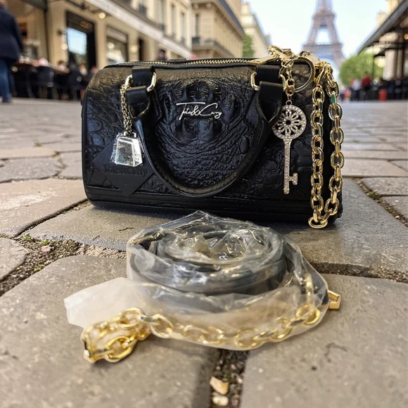 Black Croc Embossed Satchel Handbag with Gold Accessories By Tote & Carry NWT - Picture 3 of 8